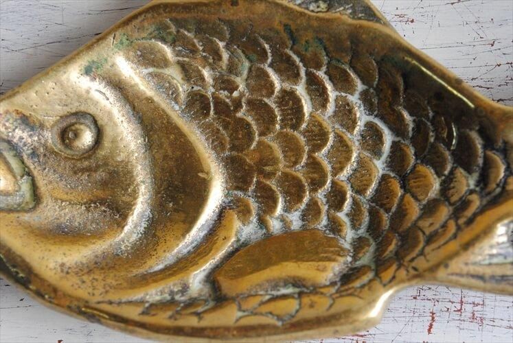 フランスのブロカントから 真鍮の魚のトレー お皿 ブラス トレイ フランスのブロカントから 真鍮の魚のトレー お皿 ブラス トレイ