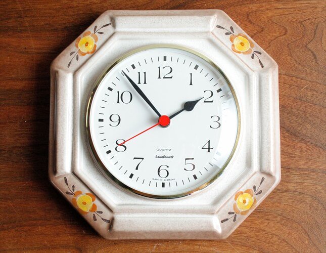 ドイツ製 かわいいハンドペイントの陶器の壁時計 電池式 壁掛け時計 セラミック キッチンクロック アンティーク_230907