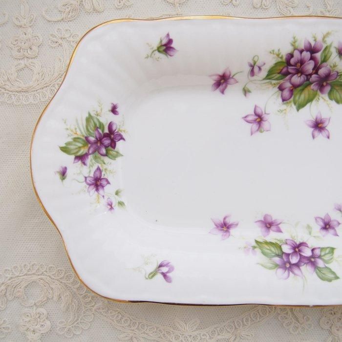 TB0702
ꥹQueenǣVioletsåȡߥΥɥåʥåץ졼