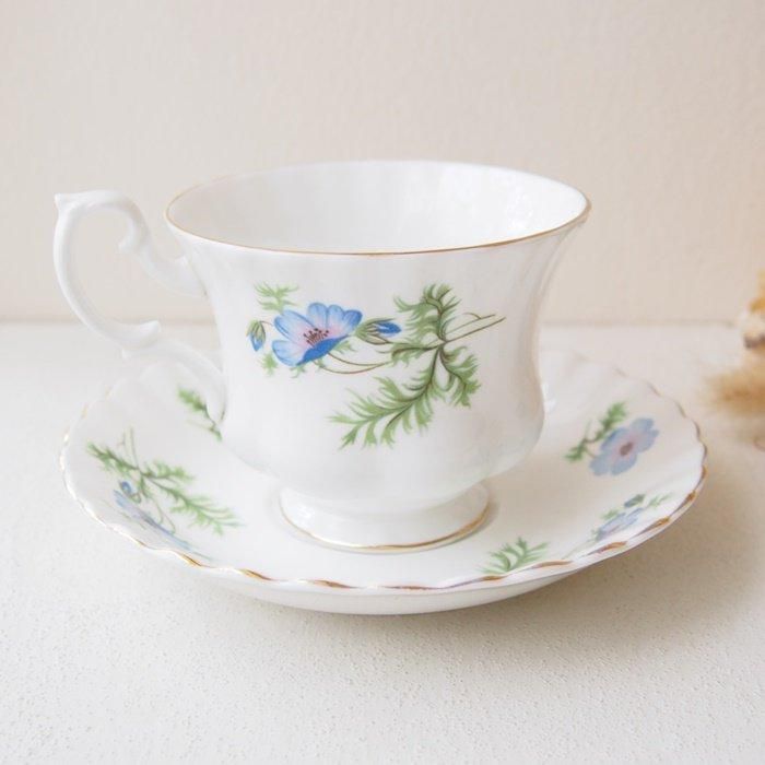 イギリスヴィンテージ食器 リッチモンドティーカップトリオ