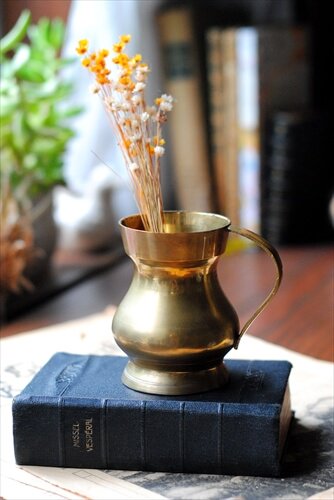 フランスから 真鍮のジャグ 花瓶 一輪挿し ピッチャー 花器 水差し ブラス フラワーベース ヴィンテージ アンティーク_230912