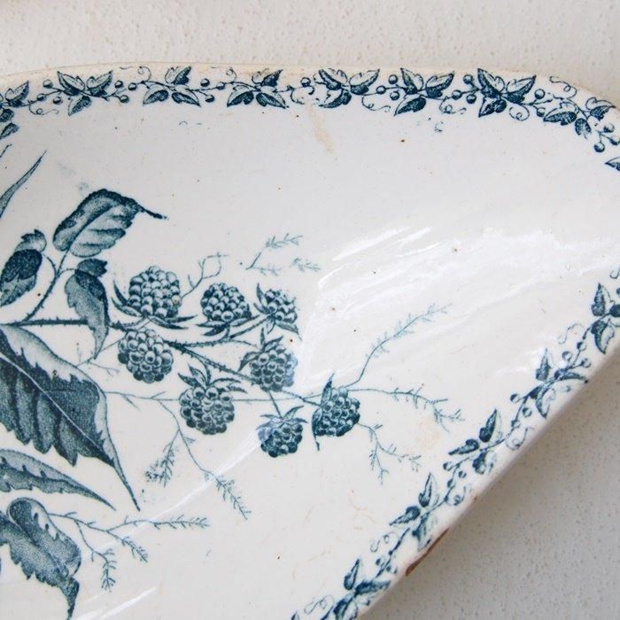 TB0727
ե󥹡BADONVILLERMURE֥å٥꡼Υץ졼