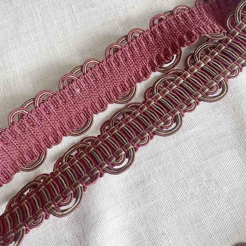 フランスアンティーク レアなブルーの糸で風景と文字が刺繍された