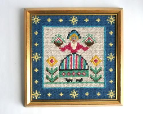 【高価値】 スウェーデン製ツヴィスト刺繍の壁掛け - ANTIQUE LEAVES 置物