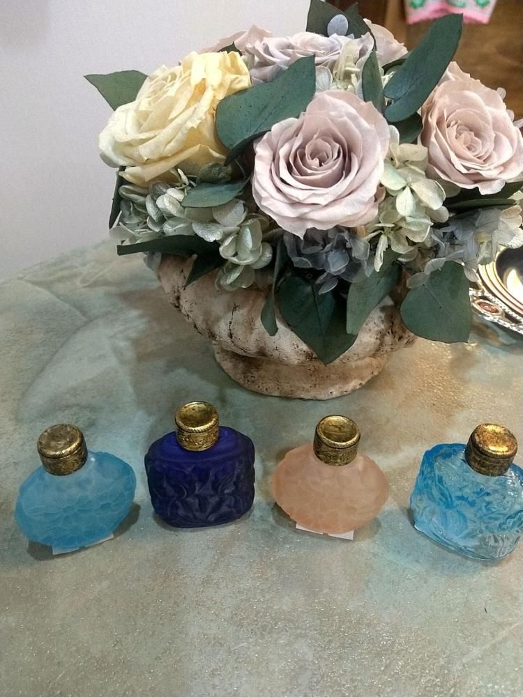 【未使用ヴィンテージ品】PARIS デザイン 香水瓶 アンティーク FRANCE 未使用ヴィンテージ品】PARIS デザイン 香水瓶 アンティーク