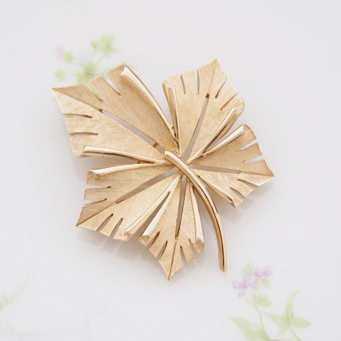  CJ6652Y
Trifariȥեꡡɥȡ󡡥꡼ա֥