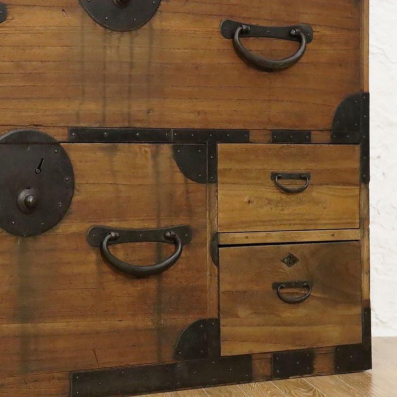 二段重ね 和箪笥 和家具 時代箪笥 チェスト 重厚感 時代金具