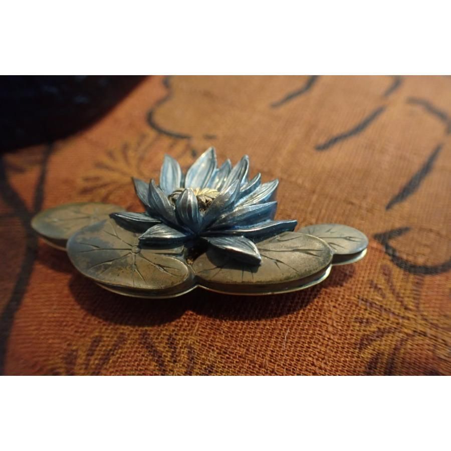 珊瑚の花の帯留め 押え 珊瑚の花の帯留め 押え
