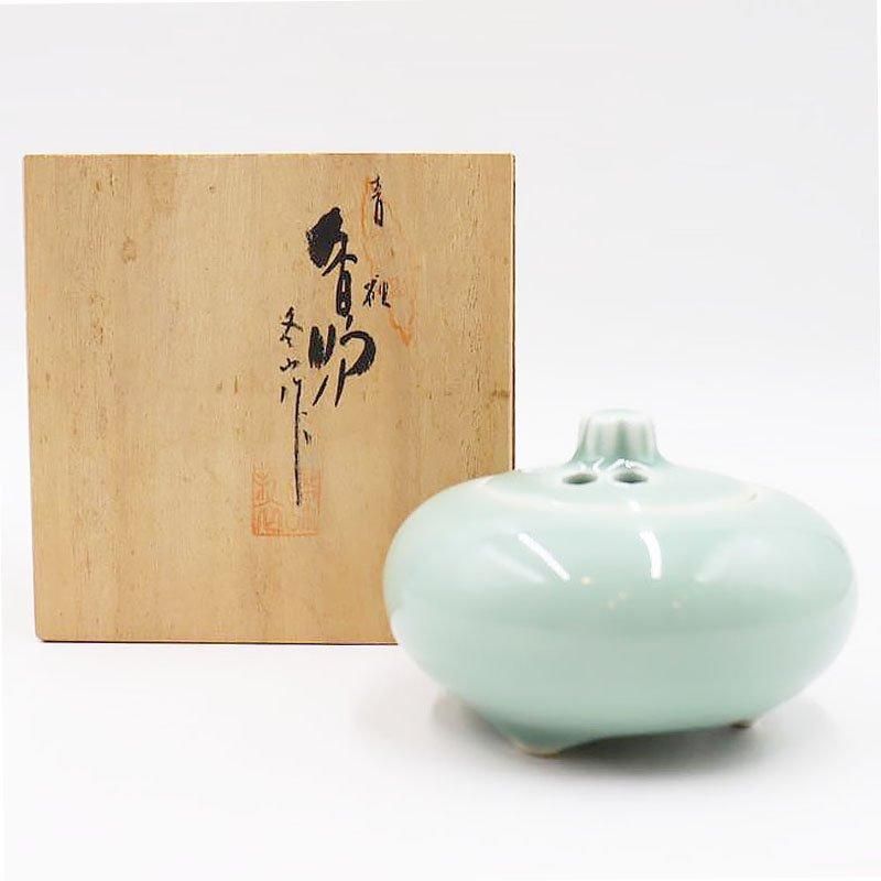 香炉 青磁 冬山作 鍋島焼 箱付き 三つ脚 骨董 アンティーク 香炉 青磁 冬山作 鍋島焼 箱付き 三つ脚 骨董 アンティーク