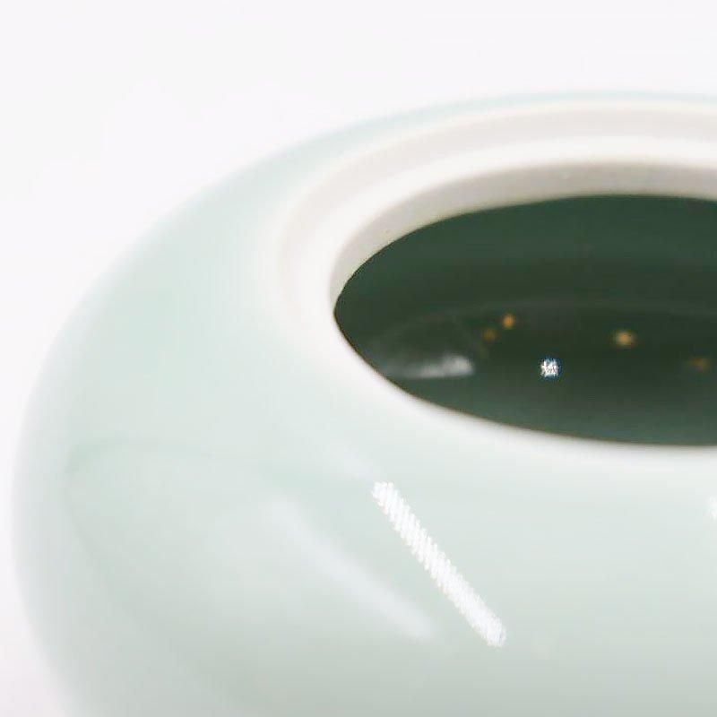 香炉 青磁 冬山作 鍋島焼 箱付き 三つ脚 骨董 アンティーク 香炉 青磁 冬山作 鍋島焼 箱付き 三つ脚 骨董 アンティーク