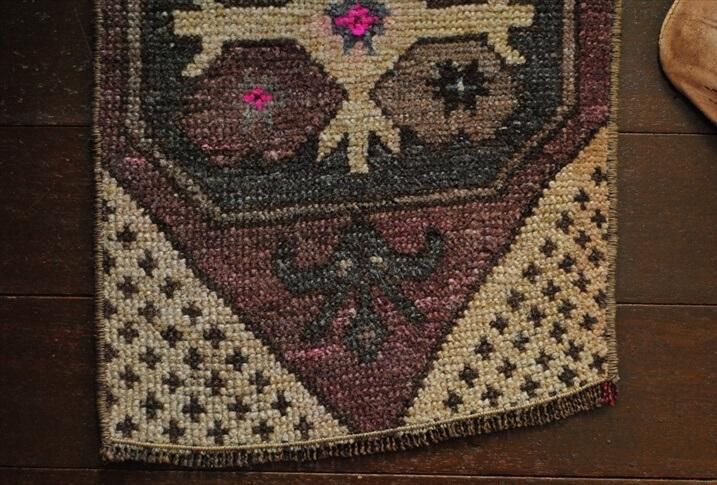 ヴィンテージ トルコ Kars産 オールドキリム ラグ