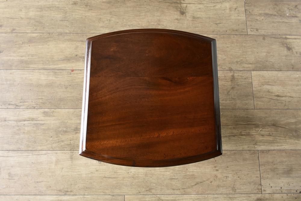 ネストテーブル　ヴィンテージ　マホガニー　北欧　家具　ヨーロッパ ネストテーブル ヴィンテージ マホガニー 北欧 家具 ヨーロッパ