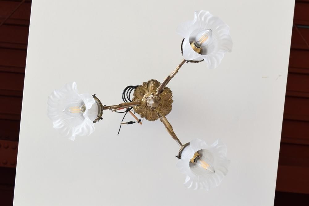 フランス製1930年代 真鍮ガラスの華やかなシャンデリア