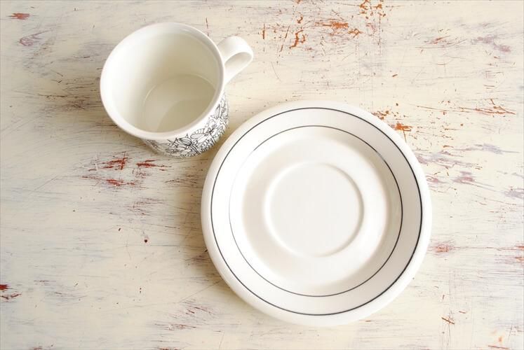   ARABIA ӥ KROKUS  åס å White Black ESTERI TOMULA ̲ ե ƥ_it2698