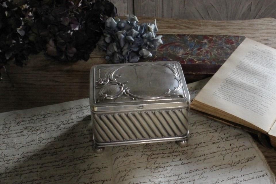 ドイツ製WMF華やかロココデザインボックス