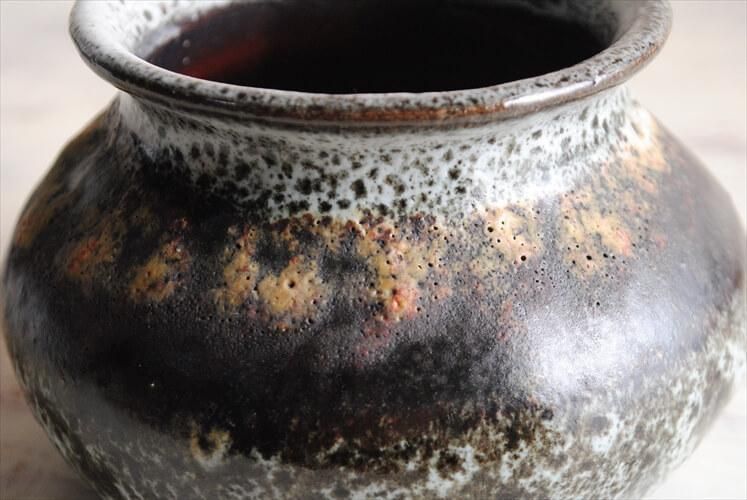 ドイツから ヴィンテージ 陶器の花瓶 花器 Art pottery Fat Lava ドイツから ヴィンテージ 陶器の花瓶 花器 Art pottery Fat Lava