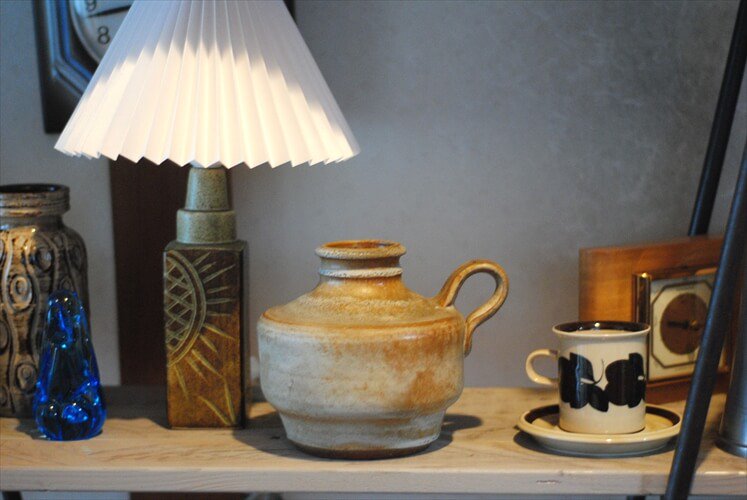 ドイツから ヴィンテージ 陶器の花瓶 花器 Art pottery フラワーポット 一輪挿し フラワーベース ミッドセンチュリー アンティーク_ ig3687 - ANTIQUE LEAVES（アンティークリーブス）