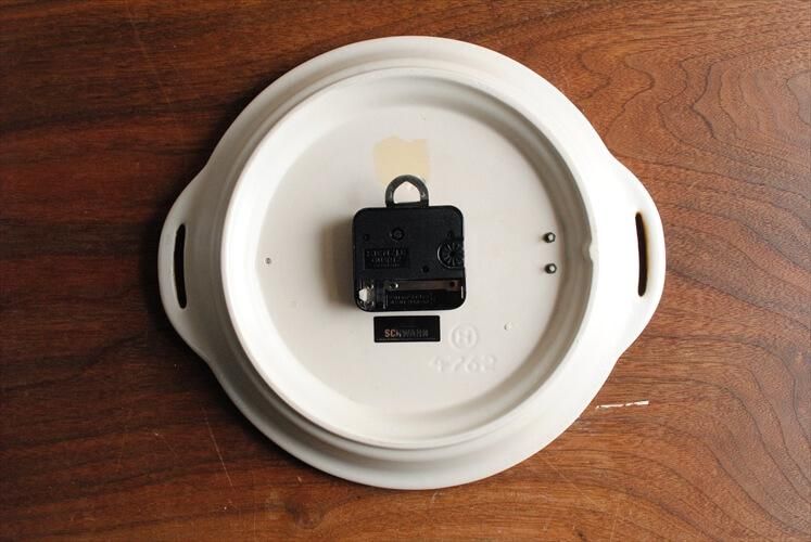 ヴィンテージ ドイツ製 KIENZLE 陶器のオーブン皿型壁時計