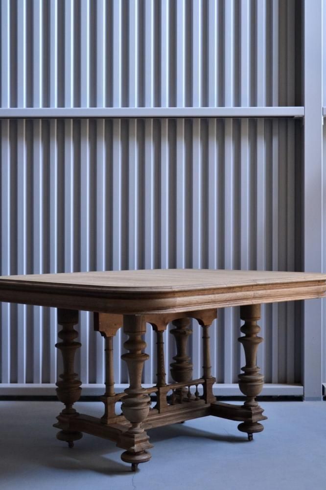 Dining table oak Henri II