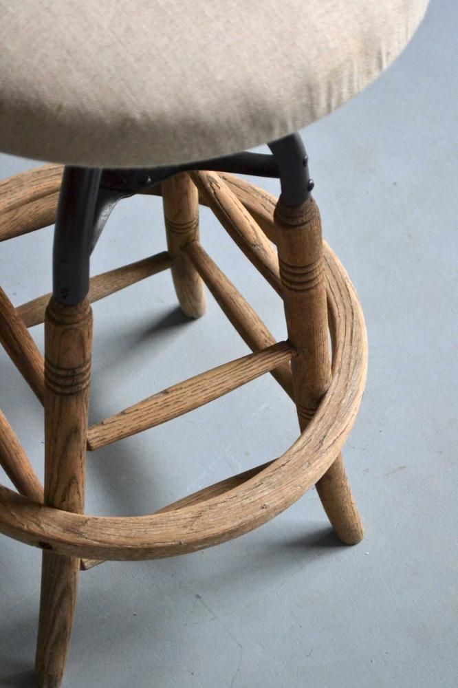 Swivel high stool