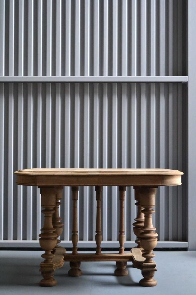 Dining table oak Henri II