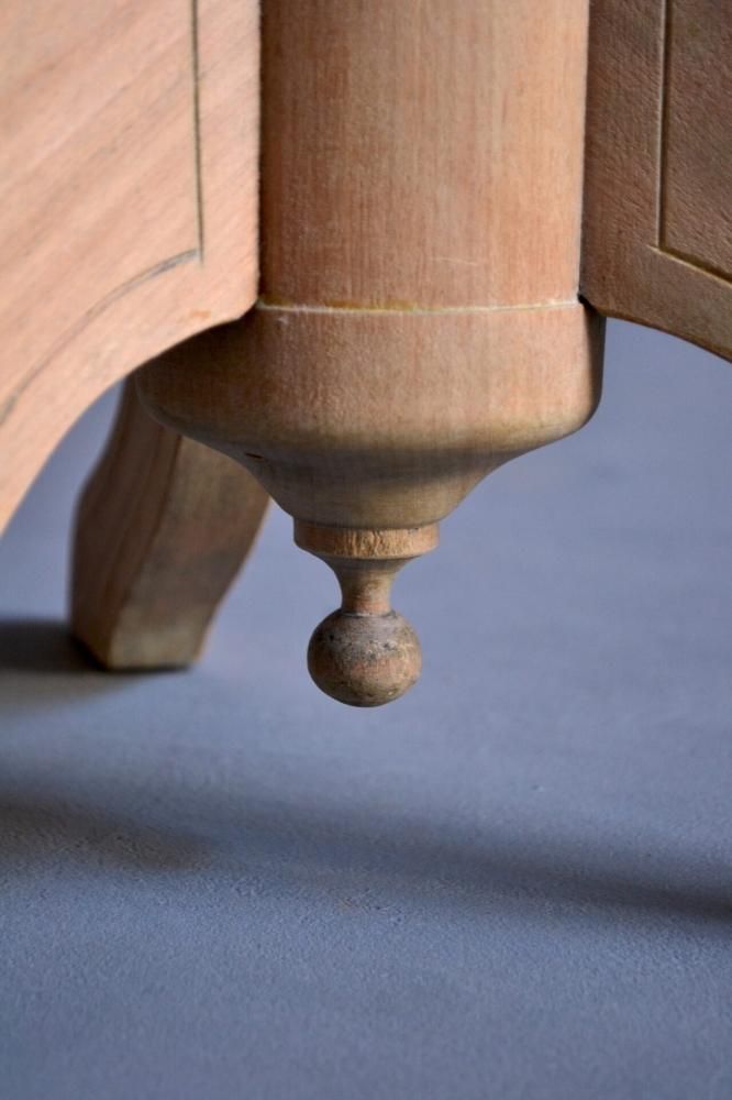 Piano stool