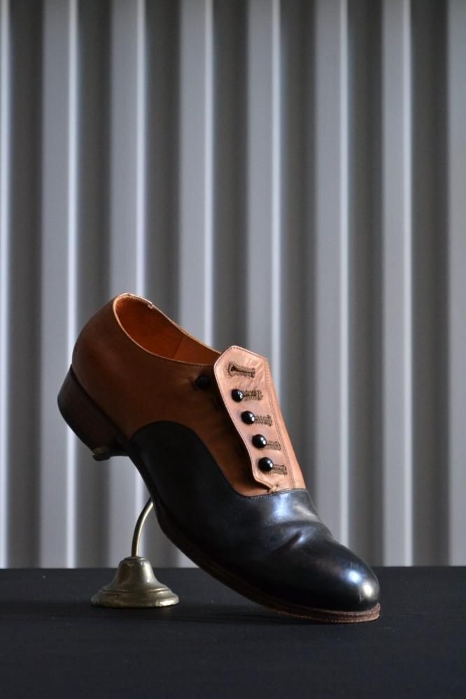 Vintage shoes display stand b