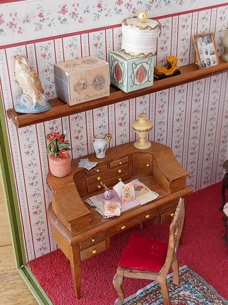 ヴィンテージドールハウス - ANTIQUE LEAVES ヴィンテージドールハウス - ANTIQUE LEAVES