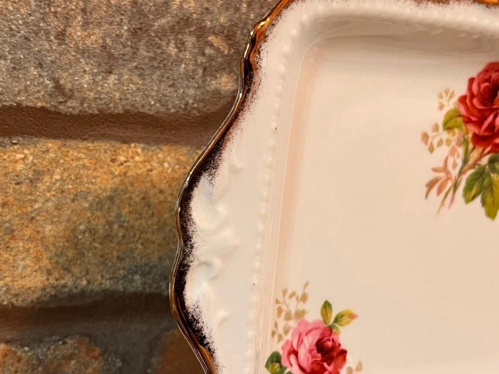 英国製ロイヤルアルバートのバラ柄スナックプレートセット