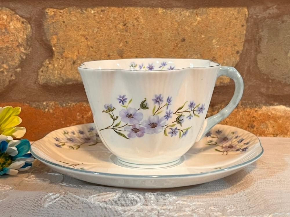 希少 英国 シェリー カップ&ソーサー - ANTIQUE LEAVES 希少 英国 シェリー カップ&ソーサー - ANTIQUE LEAVES