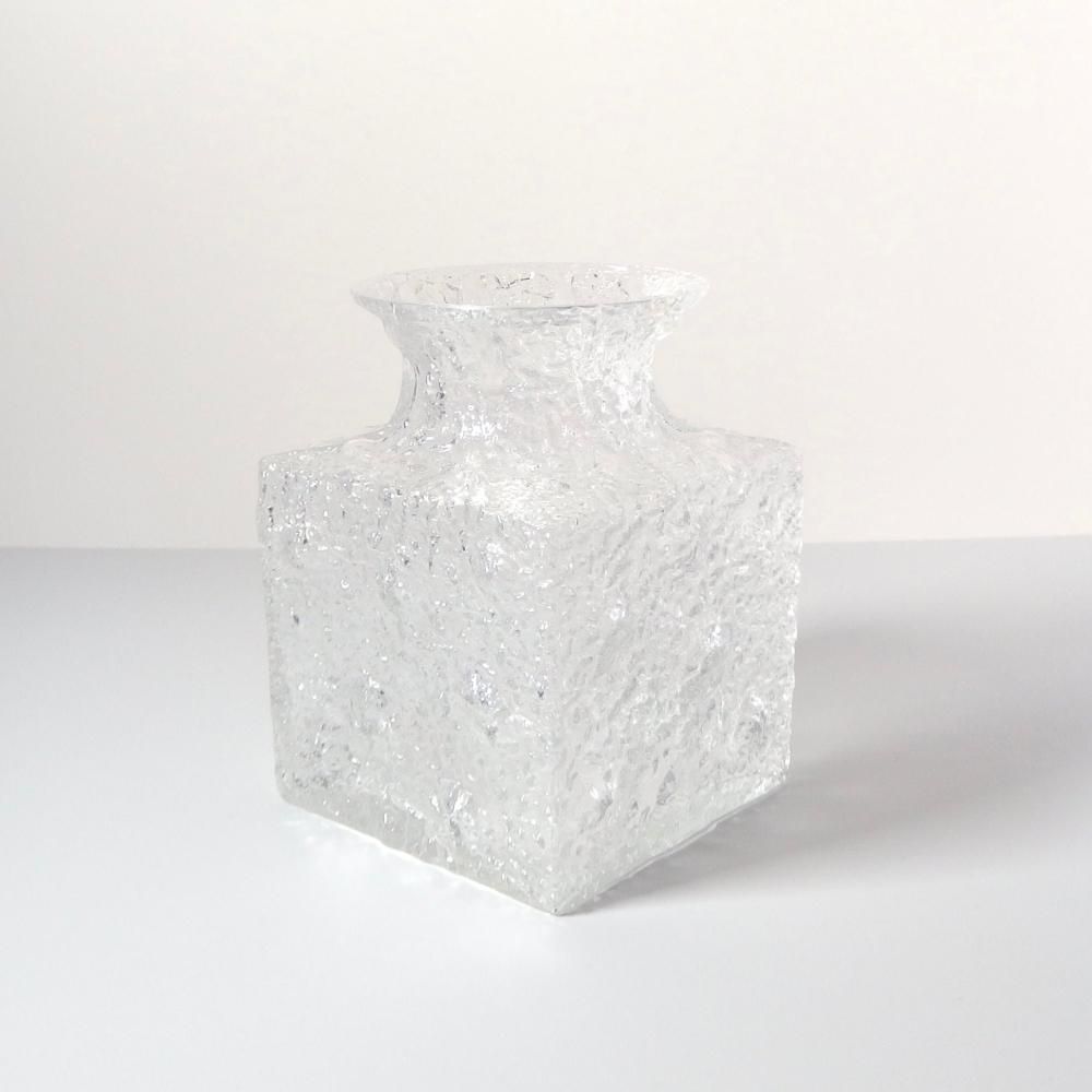 ̲ ե ơiittalaʥå Crocusʥåvase