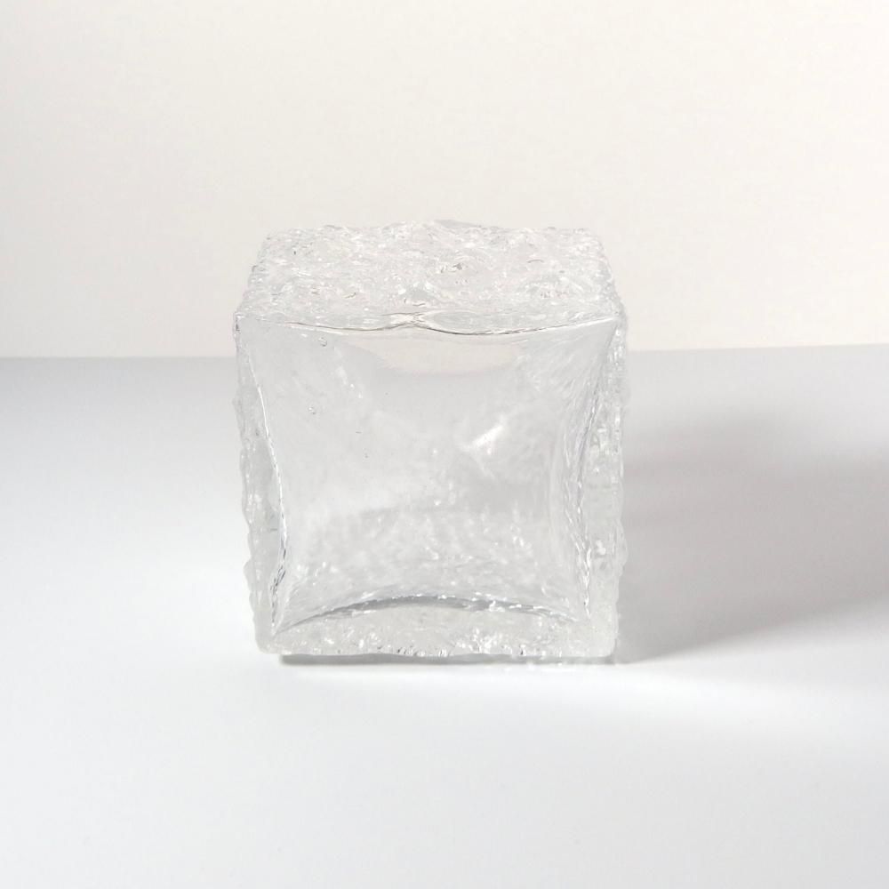 ̲ ե ơiittalaʥå Crocusʥåvase