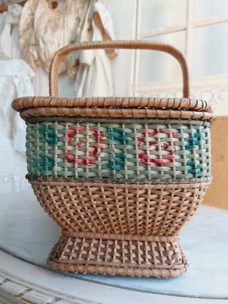 アンティークフレンチローズバスケット - ANTIQUE LEAVES アンティークフレンチローズバスケット - ANTIQUE LEAVES