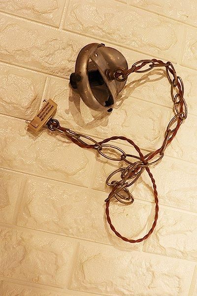 LED球付き】1920年代 イギリスアンティーク クランベリーグラス LED球付き】1920年代 イギリスアンティーク クランベリーグラス