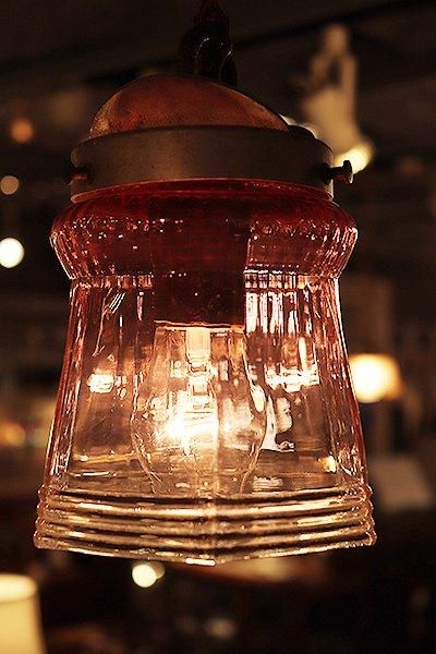 LED球付き】1920年代 イギリスアンティーク クランベリーグラス LED球付き】1920年代 イギリスアンティーク クランベリーグラス