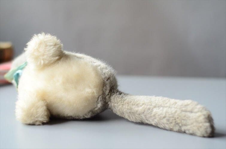 ドイツ製 Steiff ヴィンテージ 青い瞳のグレーのネコ Snuffy cat ドイツ製 Steiff ヴィンテージ 青い瞳のグレーのネコ Snuffy cat