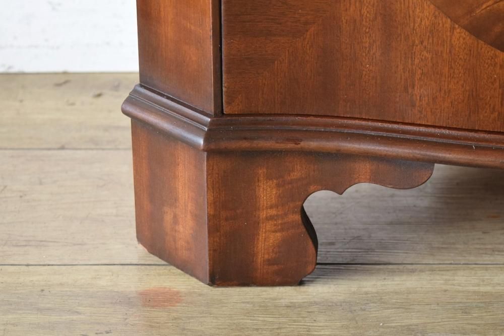 ヴィンテージ Bevan Funnell コーナーキャビネット