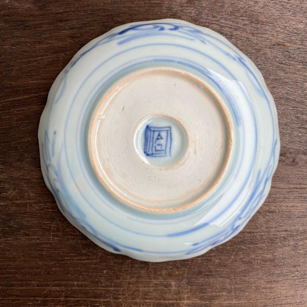 32/z2永楽年製 ？線描き小皿