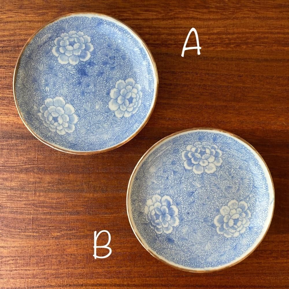 細密な花唐草とぼたんの印判小皿 (B) - ANTIQUE LEAVES
