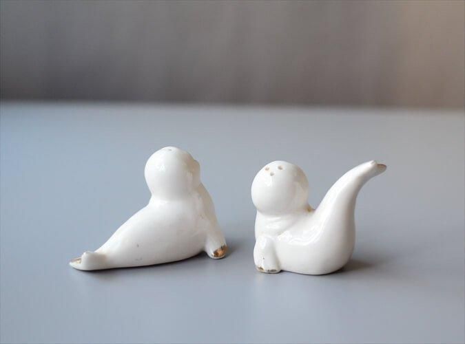 ドイツから あざらしのソルト&ペッパー スパイスポット 陶器 ドイツから あざらしのソルト&ペッパー スパイスポット 陶器