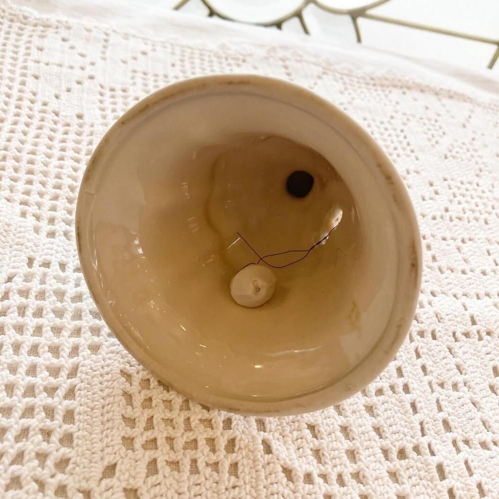 フランス直輸入】愛らしい装いの貴婦人 陶器の人形（ 呼び鈴