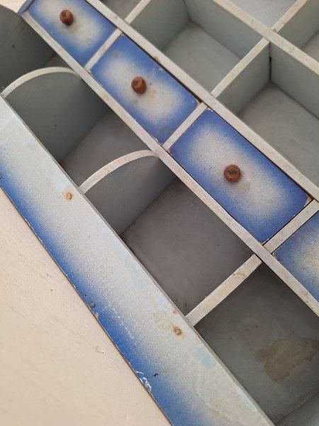 アンティークトイショップ - ANTIQUE LEAVES