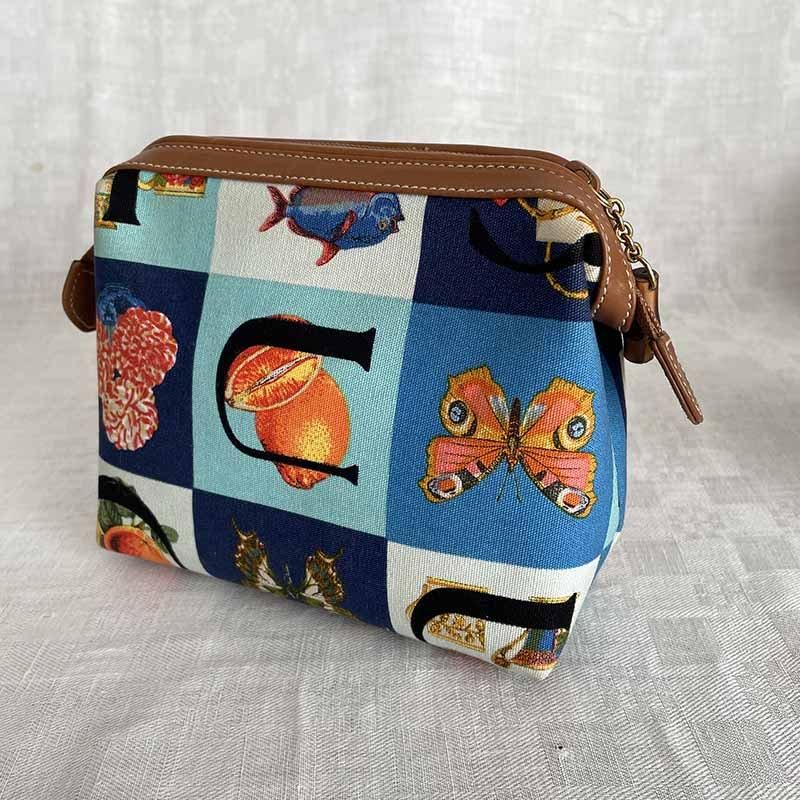 Gucci ポーチ ヴィンテージグッチ バンブーチャーム コスメ Gucci ポーチ ヴィンテージグッチ バンブーチャーム コスメ