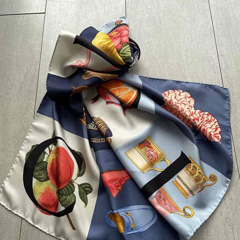 スカーフ グッチ Gucci シルクスカーフ ヴィンテージグッチ スカーフ グッチ Gucci シルクスカーフ ヴィンテージグッチ