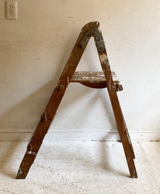フランス製アンティークの小さなビーチ製ラダー