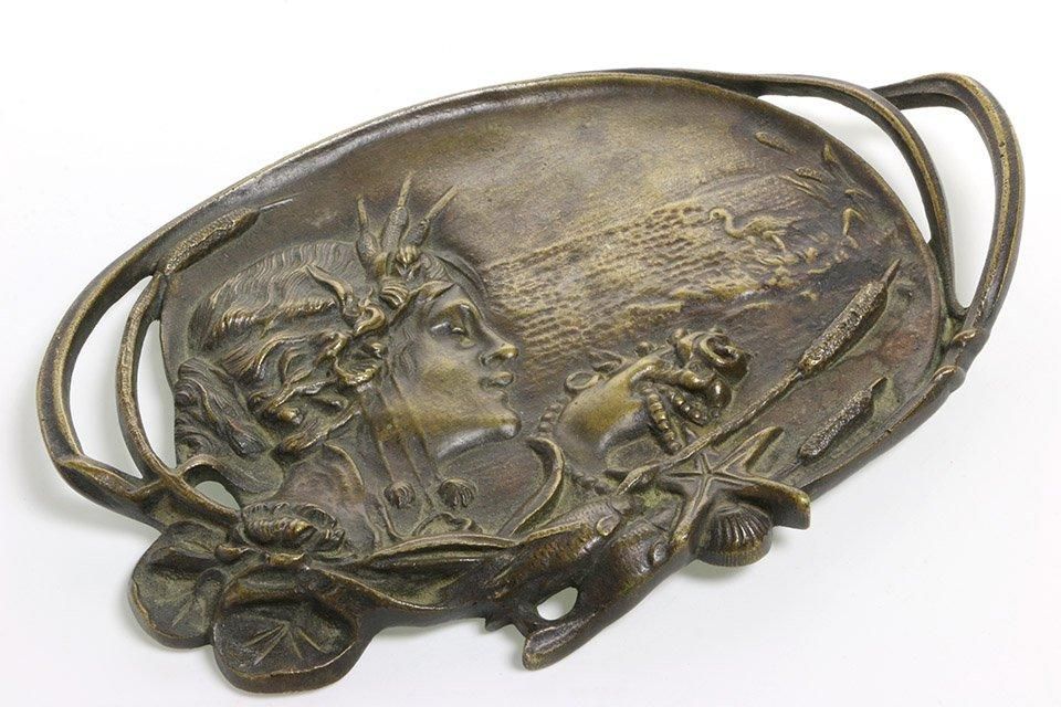 アンティーク英国製ブロンズプレート 重厚なアールヌーヴォー