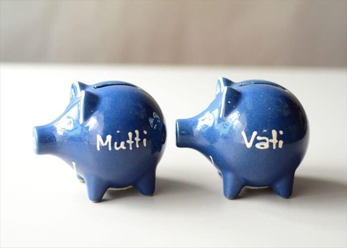 ドイツ製 陶器 かわいいブタの貯金箱 2個セット オブジェ 置物 ドイツ製 陶器 かわいいブタの貯金箱 2個セット オブジェ 置物
