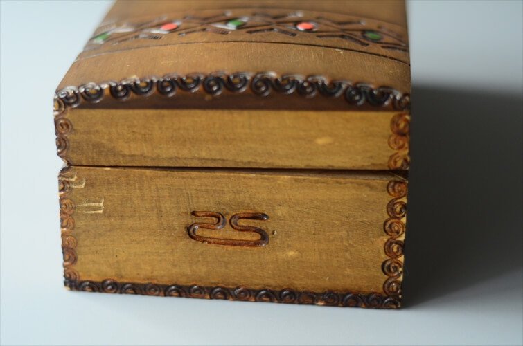 ドイツから 木製の小箱 木箱 アンティークボックス 小物入れ オブジェ 置物 アートピース ヴィンテージ アンティーク_ig3955 - ANTIQUE  LEAVES（アンティークリーブス）