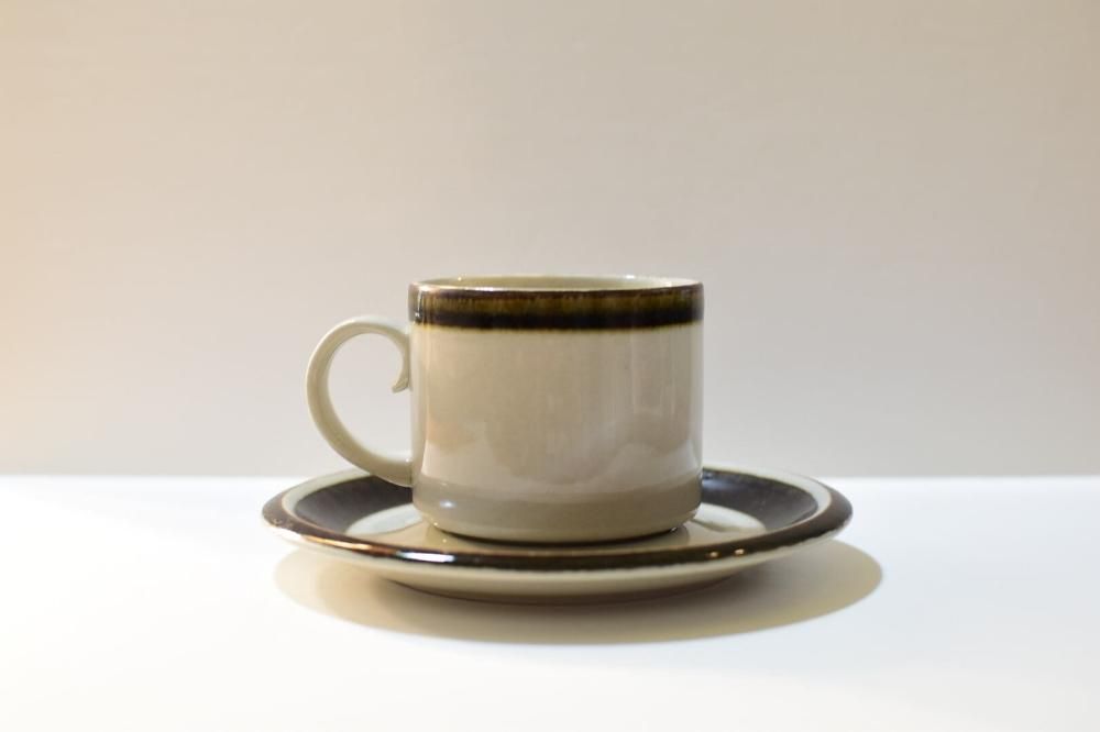 ヴィンテージ品】アラビア「カレリア」コーヒーカップソーサー B