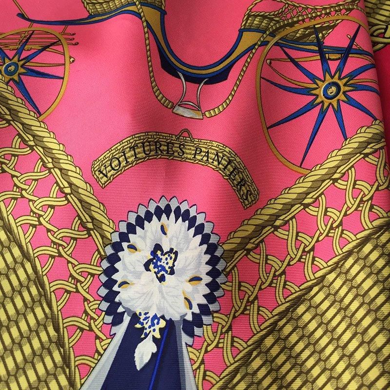 馬車モチーフピンクスカーフHERMES